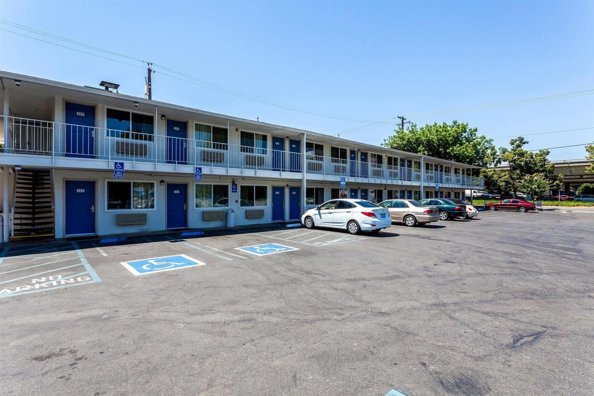 Motel 6 Sacramento, Ca - Downtown Exterior foto